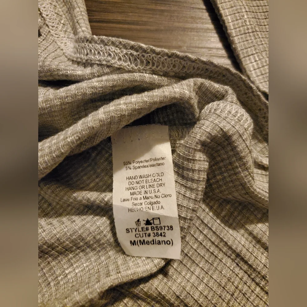 A&G Henley Bodysuit Size Medium NWT - Picture 6 of 7